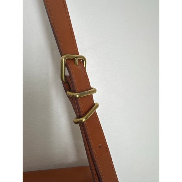 Madewell The Abroad Leather Shoulder Bag in Toffee - Picture 7 of 10